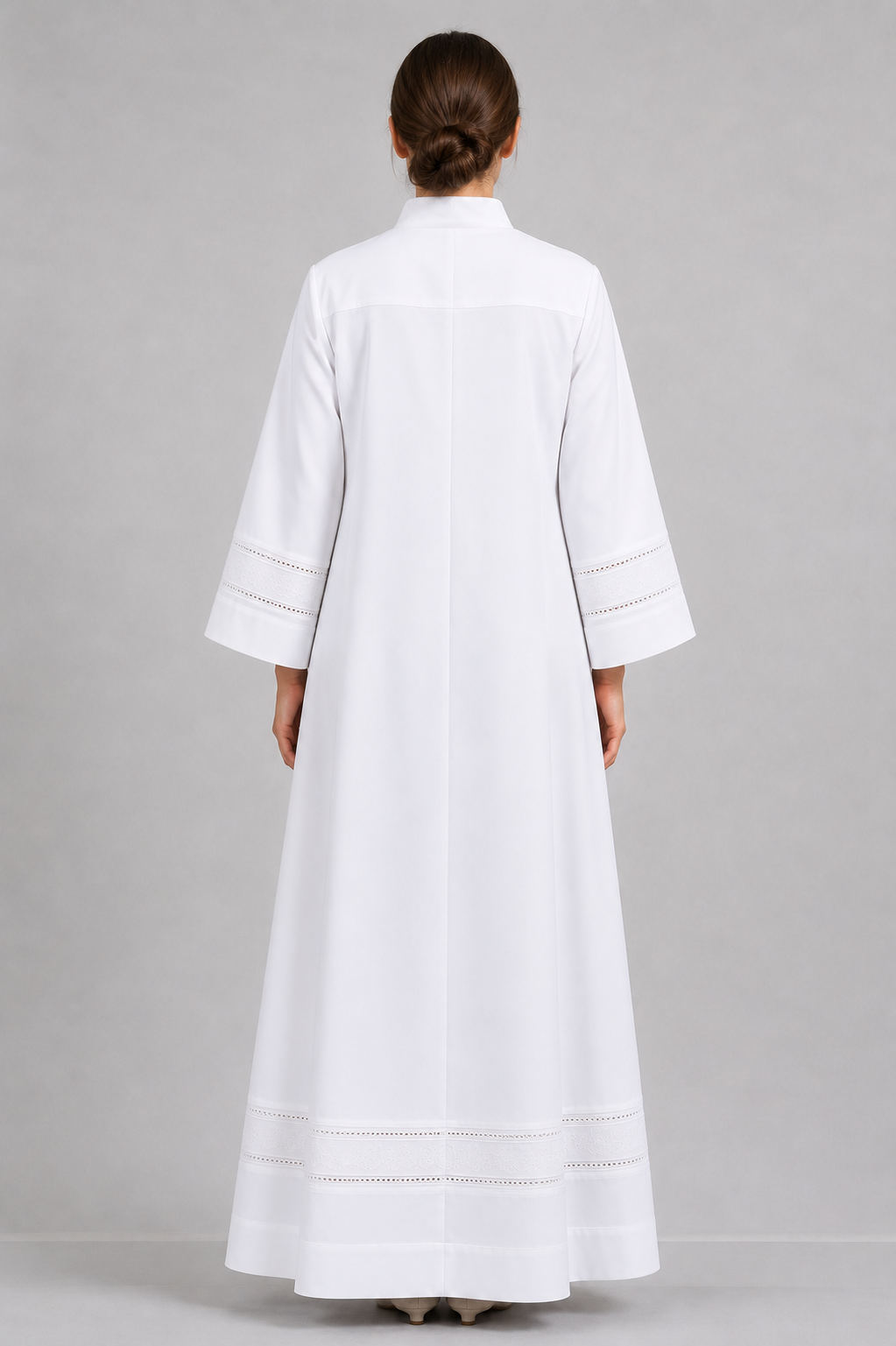 Backside of the Puritas Women’s Clergy Alb