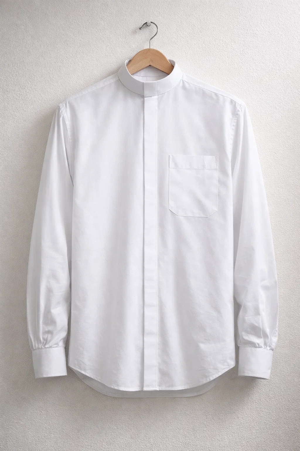 A Hanged Crispus Clerical Shirt in White